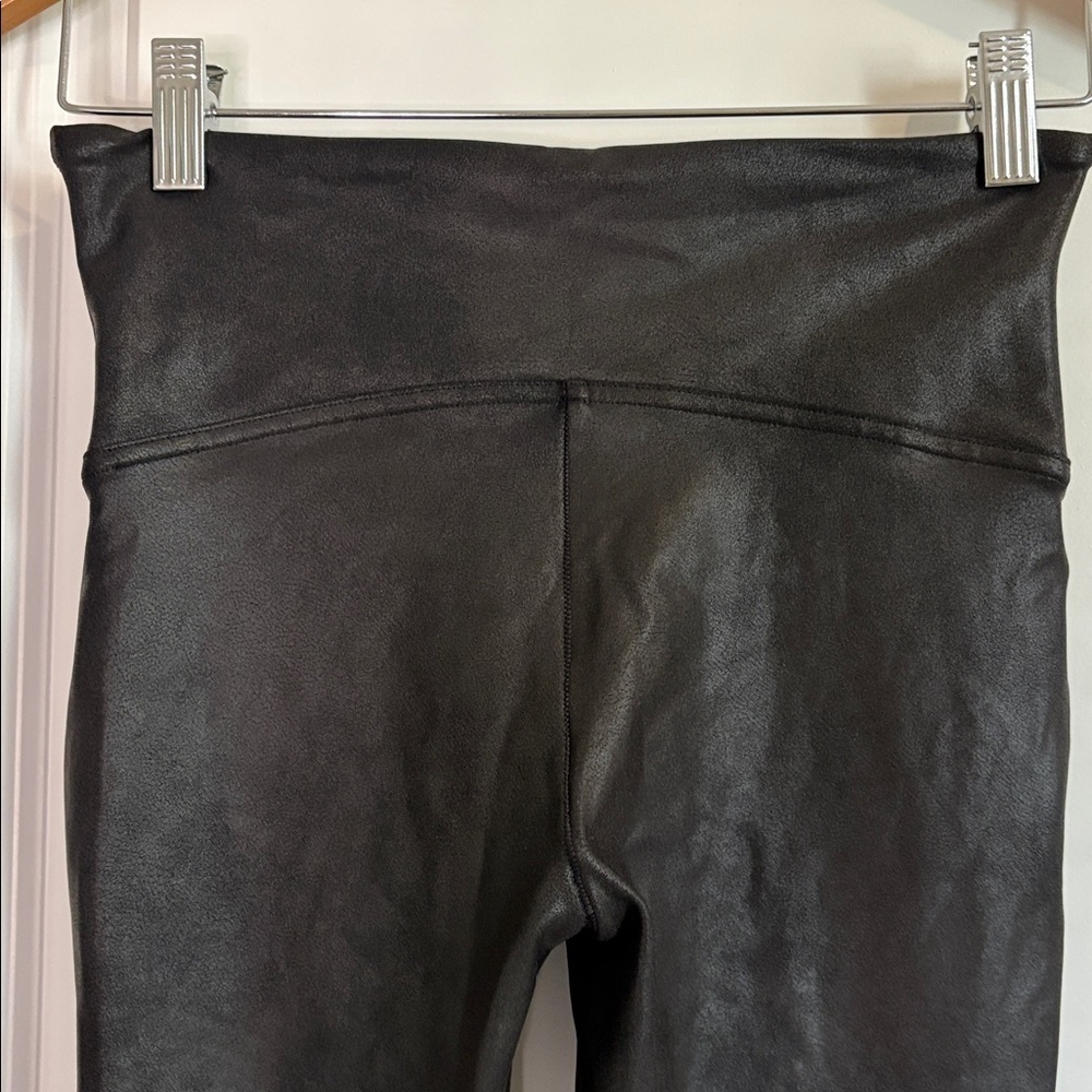 SPANX Faux Leather Leggings Vegan Black Size Medium - Picture 7 of 11